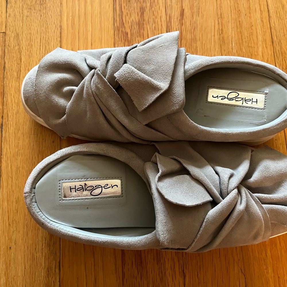 Grey fashionable mule .  Synthetic upper and sole. Barely worn